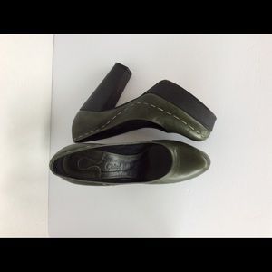 Chloe hunter green leather pumps pre-owned